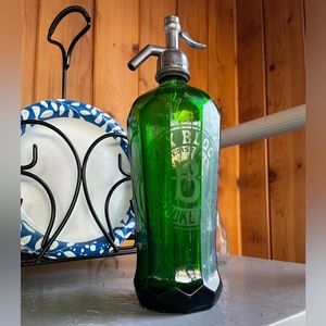HARRY BLOOM Antique Seltzer Bottle with Dispenser Top